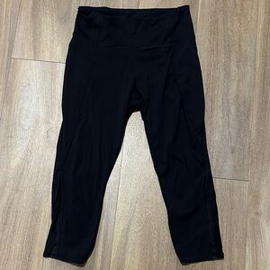 Athleta Black Lightning Capri Leggings